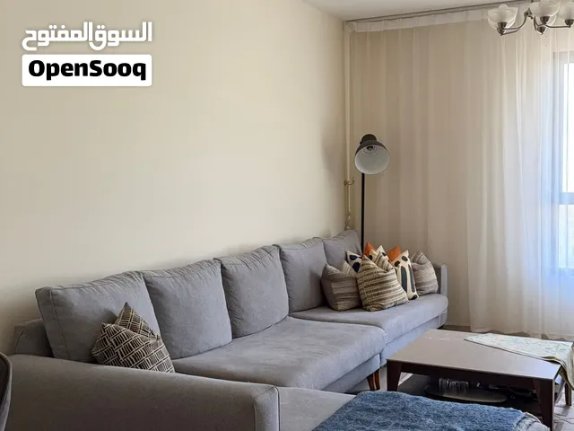 كنبة للبيع مستعملة