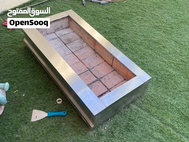 معدات مطعم ومقهى كبت لعرض مستعمل شوي وفرامه اللحم شوايه فحم