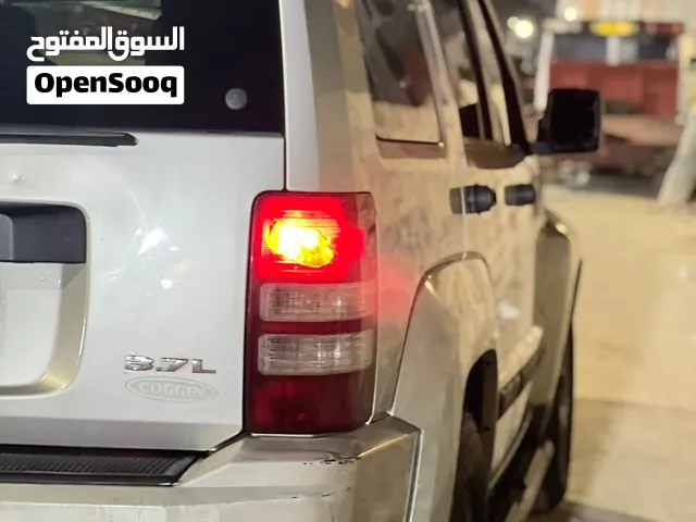 جيب لبرتي محرك 37 وكبيو عادي للبيع السياره الله يبارك مكيف كمبيو محرك بضمان