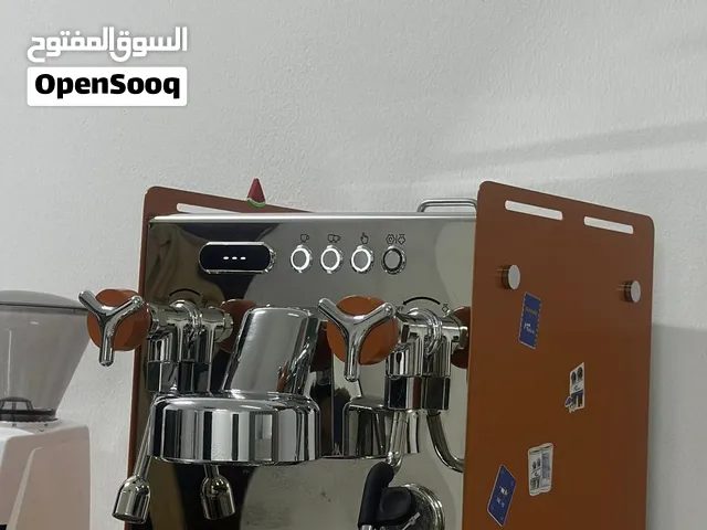 ماكينة LePresso Dual Boiler بحالة ممتازة مع مطحنة baratza