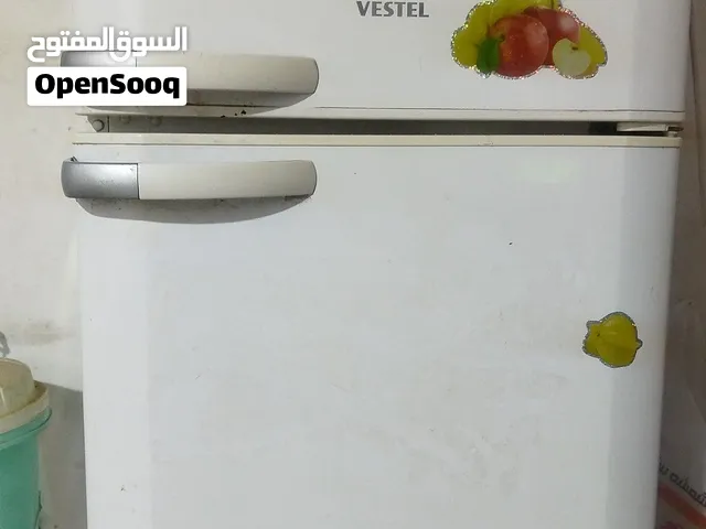ثلاجات للبيع مابيهن شي نضيفات