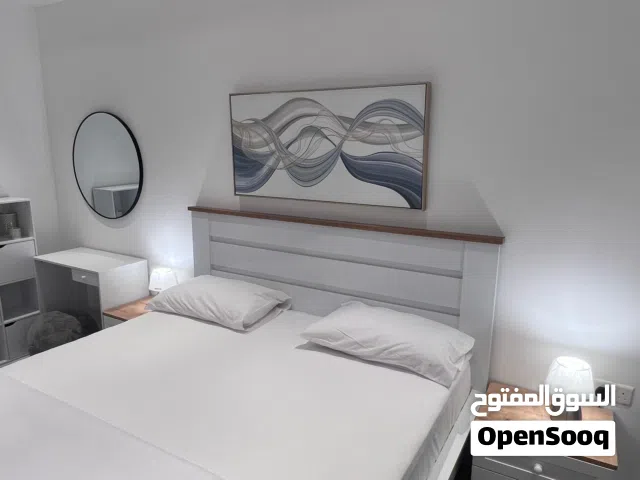 شقة للايجار اليومي مفروشة Vip فاخرة  موقع مميز بالموالح الجنوبيه والمعبيله (للعوائل) متوفر الإنترنت