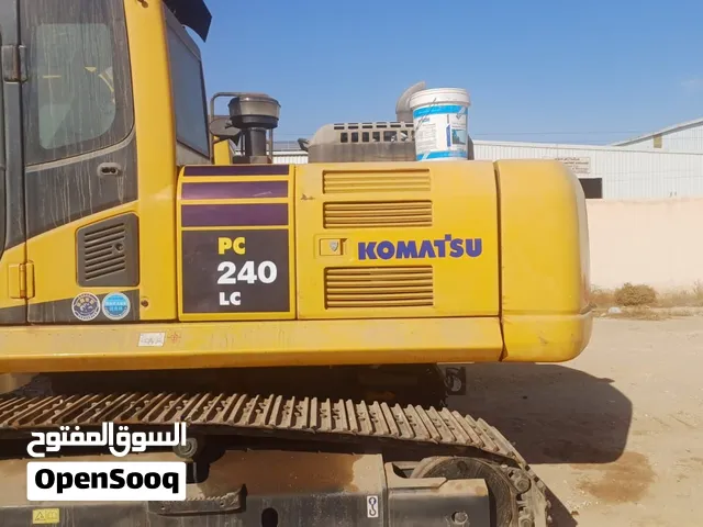 حفار Komatsu PC240 LC موديل 2023 للبيع  ساعات تشغيل قليلة  غير مجمرك قابل للتصدير