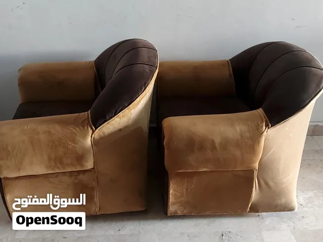كنبتين للبيع في ابو ظبي معسكر ال نهيان