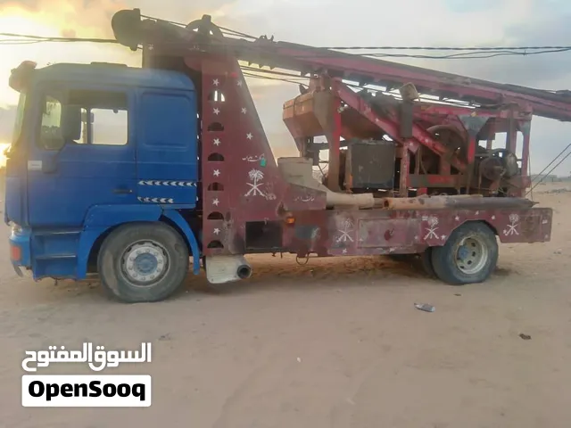 حفارة آبار مياه كبيرة للبيع في لحج - الحوطة, من نوع MAN صناعة سورية