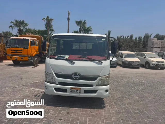 للبيع سكسويل hino  دبل كبن 2017