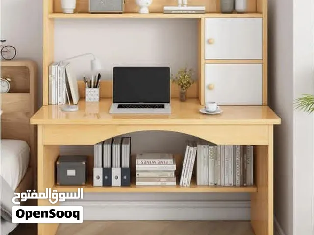 ميز دراسي للبيع جديد يوصل بالكرتون