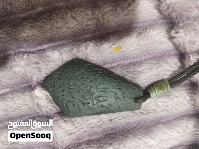 حجر عباس اباد اصلي شرط الفحص ومحبس عقيق يماني  مصور عل شكل فارس ومحبس يماني واحجار اثنين هدية