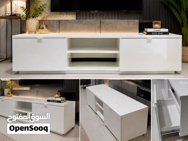 Modern White Gloss TV Unit / TV Cabinet – 160cm. Only 250 good condition!