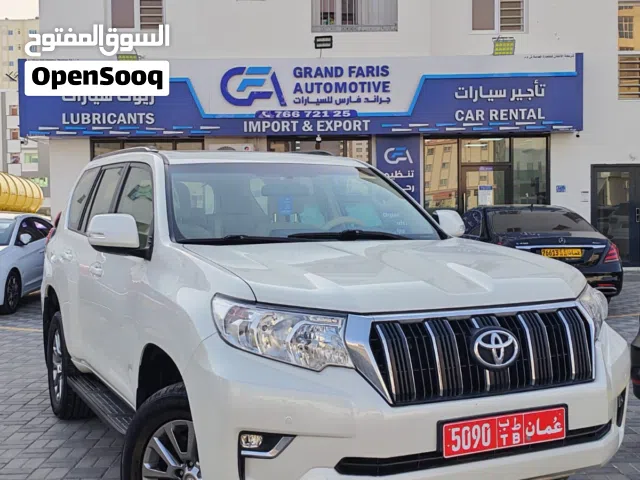 تويوتا برادو GXR 2021 ( TOYOTA PRADO ) أوتوماتيك دفع رباعي أبيض للإيجار اليومي , اسبوعي ,شهري