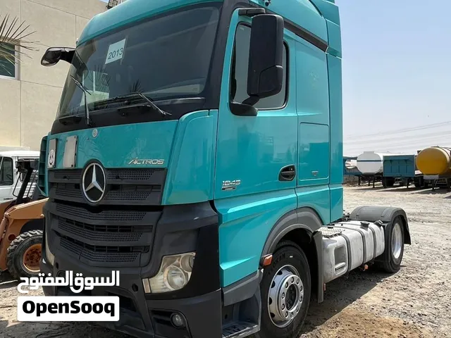 مرسيدس اكتروس