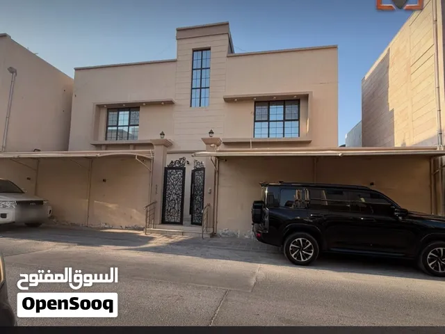 للبيع فيلا مجددة في الحجيات