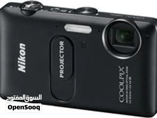 Digital Compact Camera Nikon COOLPIX S1200pj 14.1 MP with built in Projector