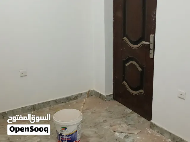 شقة 3 غرف للإيجار المعمورة مربع 71 على شارع جوبا قريب من شارع الستين