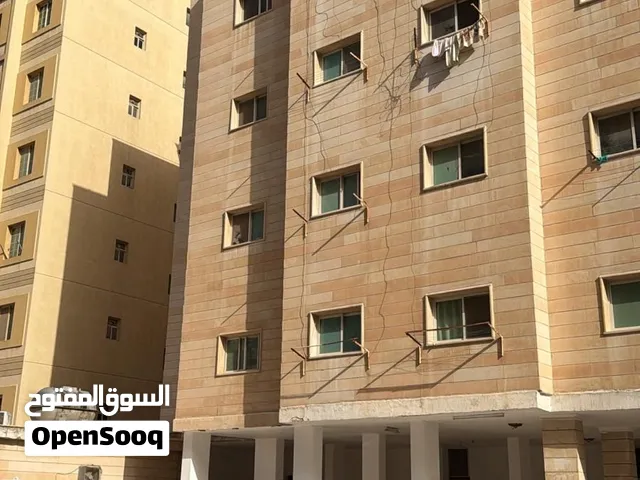 للبيع عمارة في ابوحليفة قطعه 2