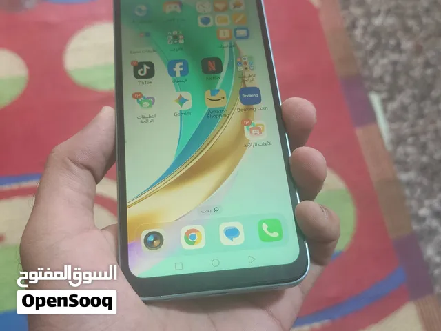 هونر x6b الجهاز كلش نضيف وجديد بس الكامرات توقفن تصليحهن بصيط