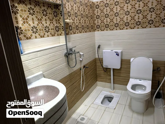 شقة أرضية راقية للايجار (نظام بيت خصوصية كاملة) مع الواي مساحة كبيرة172متر في المعبيلة