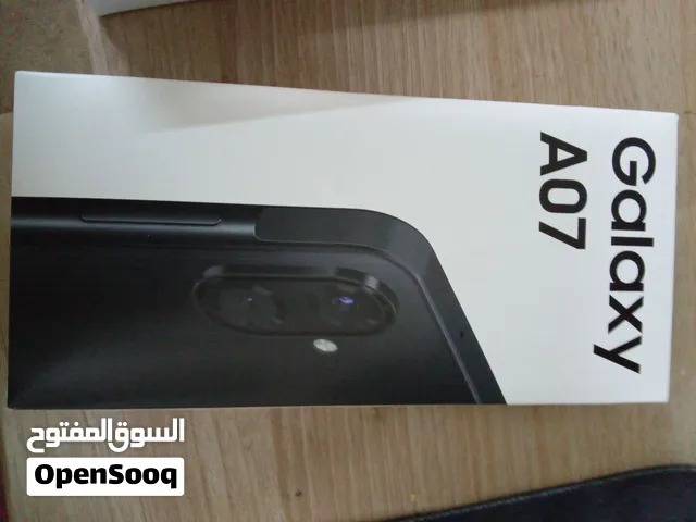 للبيع جهازين سامسونج و هونر جديد مو مفتوح بالكرتون مساحتهم 128 جيبي  عليهم ضمان الوكيل