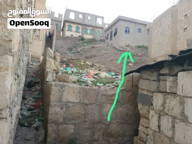 بيت مسلح غرفتين ومدبخ وحمام تبه نزيه للجار البورزان