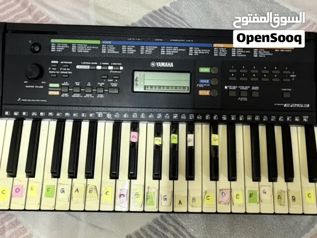 Yamaha PSR E253 Keyboard