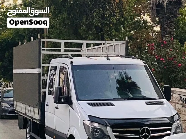 نقل عفش او بضاعه رامالله يوجد خدمة تحميل وتنزيل نقل آمن على البضاعه مختصون في النقل والتغليف