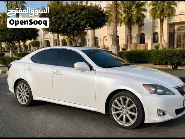 Lexus is250
