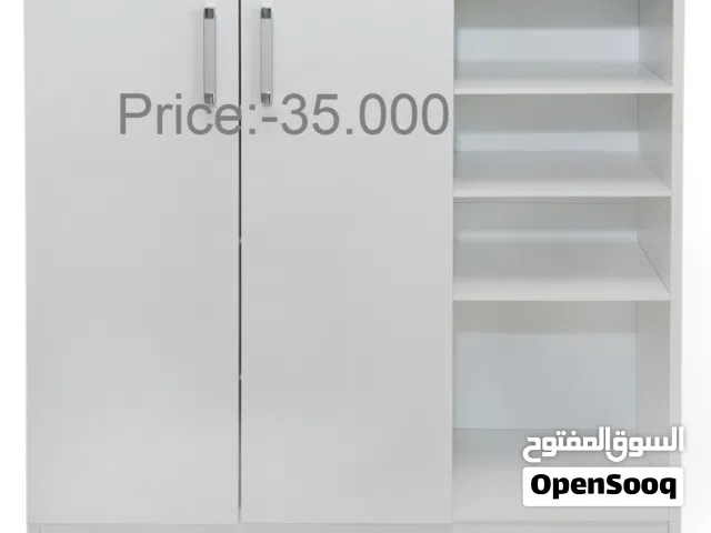 حذاء جديد تمامًا بثلاثة أبواب Brand New Shoe Three Door