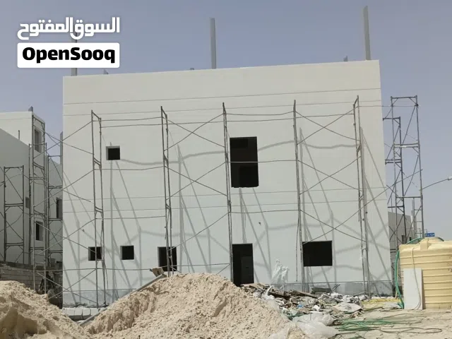 سقالات وجكات بحالة ممتازة للبيع/للإيجار بأسعار تنافسية