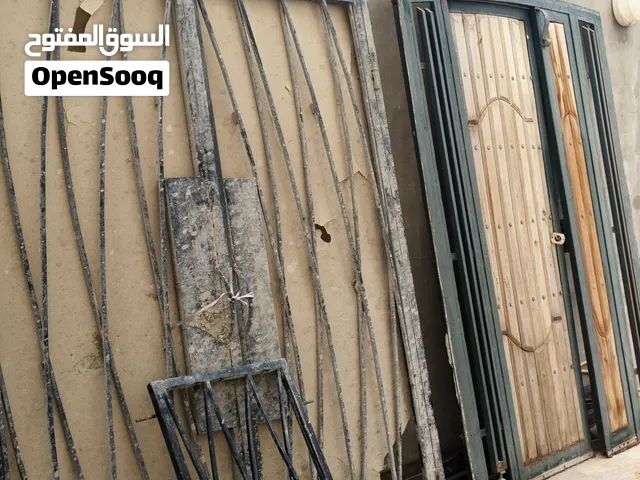 2 ابواب حديد ثقيل + حماية نافذة للبيع (الاسعار في الوصف)