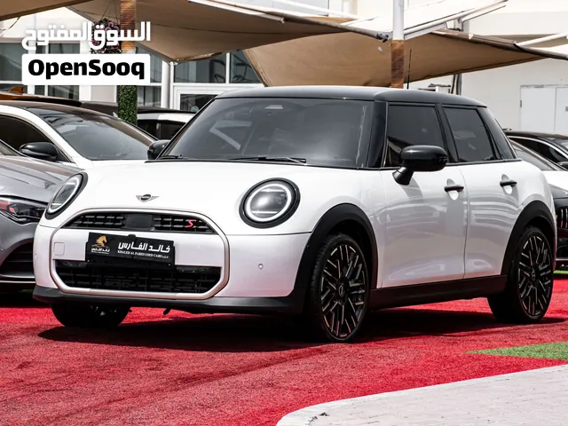 ميني كوبر S موديل 2025 بحالة الوكالة التامة وسعر عرض ممتاز