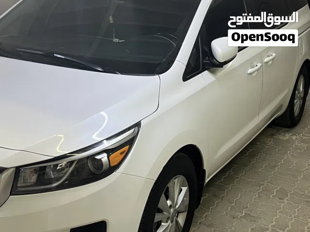 Bus - Van Kia in Dhofar