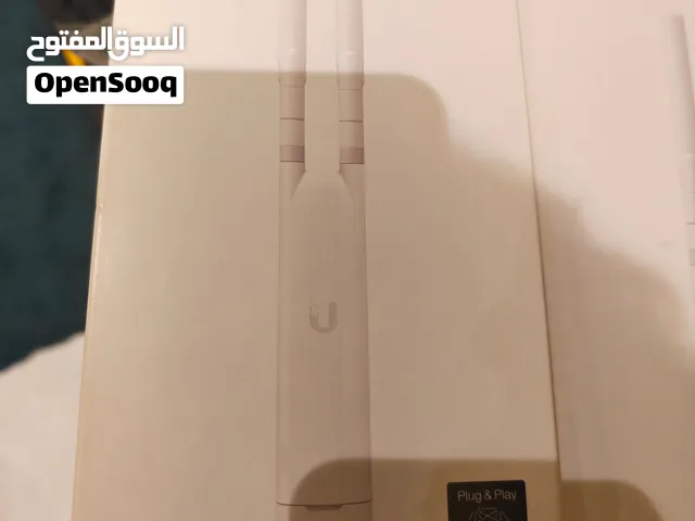 Ubiquiti UniFi access point. موزع شبكة انترنت