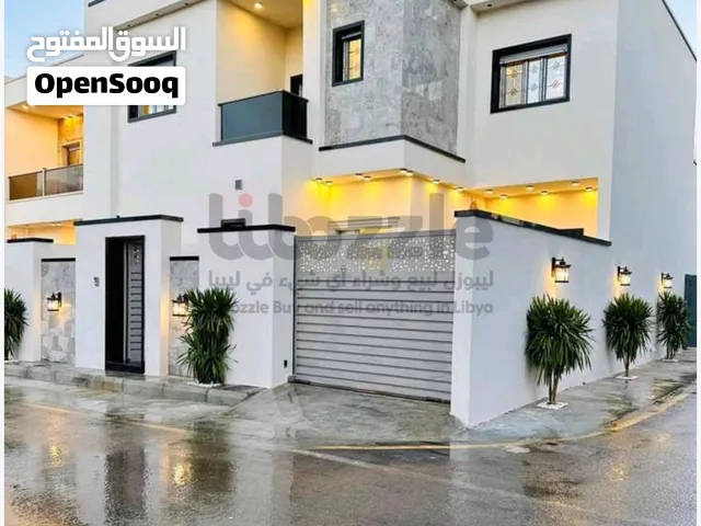 مطلوب فيلا على دورين اتكون في شقه فوق منها اهم شي فيها مكيفات ومطبخ كامل واميه نهر وضيها مش ضعيف