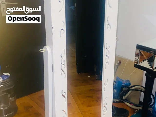 دولاب تخزين اكسسوارات مع مرايه لون ابيض
