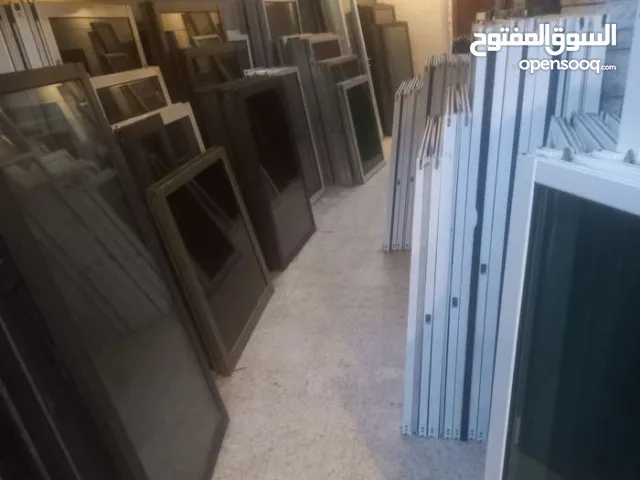 ملك المستعمل اكبر معرض بيع مستعمل في عمان متوفر اكبر و اجمل   شبابيك و ابواب خشب و حديد و المنيوم