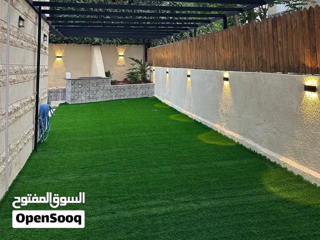 عشب صناعي للبيع