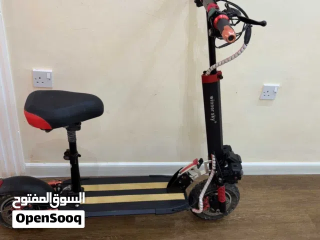سكوتر مع الشاحن الاصلي