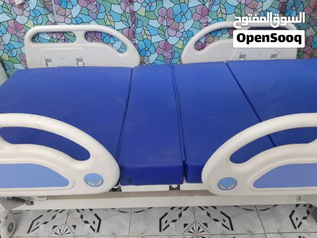 سرير المستشفى بالكهربا للبيع 3 مراحل