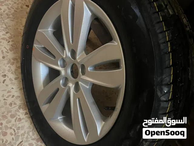 جنط مع اطار من شركة كيا اصلي مقاس 17
