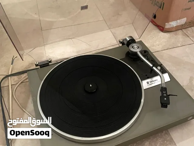 مشغل أسطوانات كلاسيكي تيكنيكس (Technics FG Servo Player)