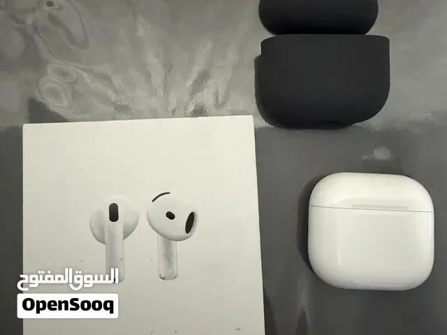 للبيع سماعات ايربودز 4 استعمال نضيف جدا كالجديد وتحت الكفالة للسنة الجاي مع الكرتون وكفر براند يونيك