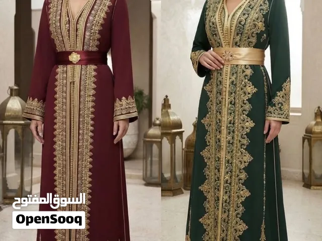 قفطان مغربي أصلي تطريز يدوي قطعتين وقطعة وحدة مع الحزام