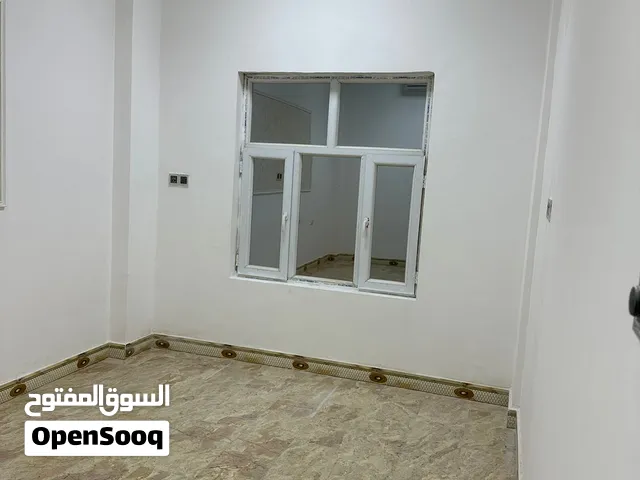 شقة مكتبية للإيجار الجنينة على الشارع العام