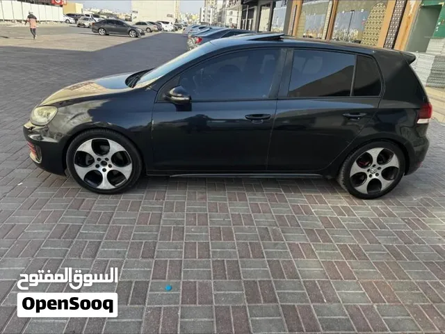 فولكسفاغن جولف 2010 أس يو في رمادي بمواصفات خليجية مع تكنولوجيا حديثة وتكييف