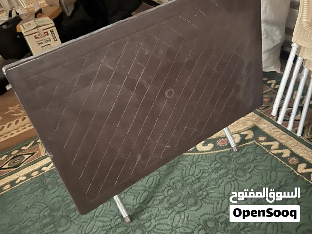 طاولة سفره متوسطه