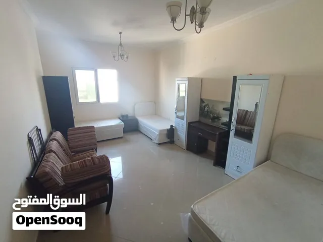 لقطة التعاون! سرير بغرفة ثلاثية + حمام خاص، 650 درهم فقط! من المالك مباشرة وبدون عمولة.
