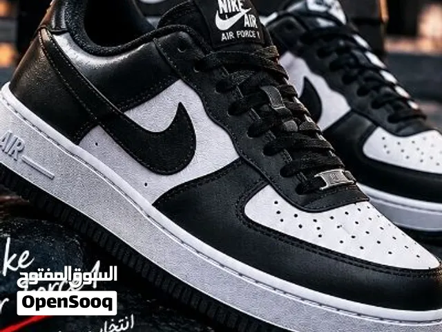 أحذية ستوك أصلية للبيع