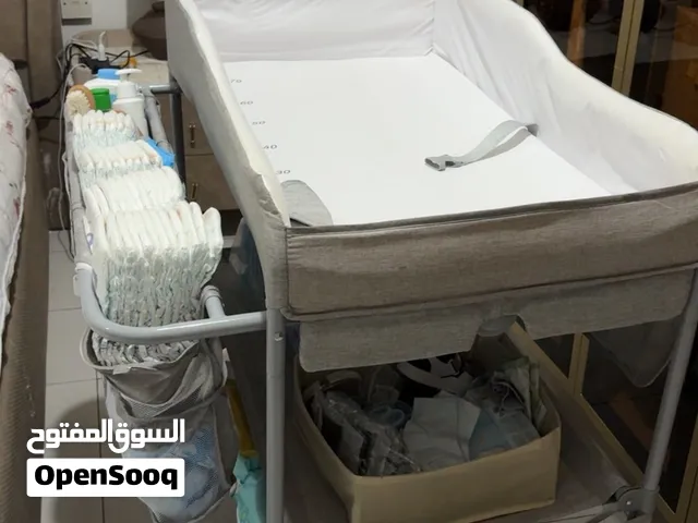 طاولة تغيير حفاظات