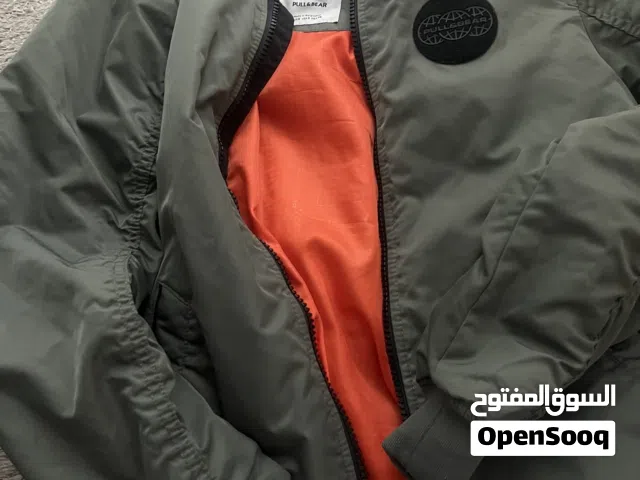 جاكيت براند استخدام بسيط