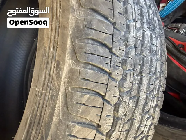 كاوشوك مستعمل مقاس 285/60R18 بحالة ممتازة جداً شبه جديد